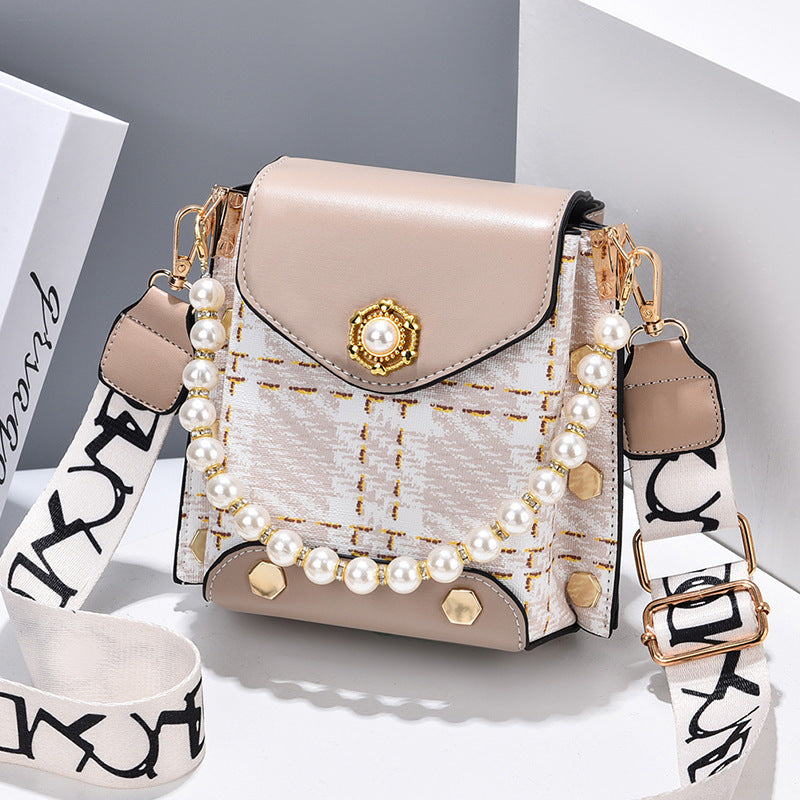 Pearl Chain Phone Bag