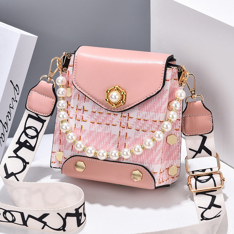 Pearl Chain Phone Bag